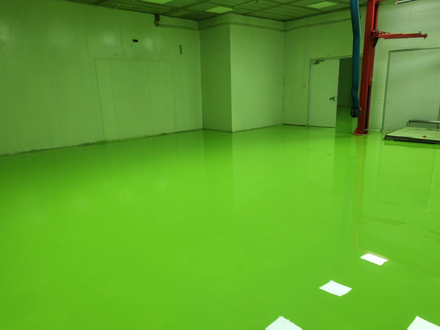 环氧地坪施工队口碑评测:如何选择靠谱的施工伙伴